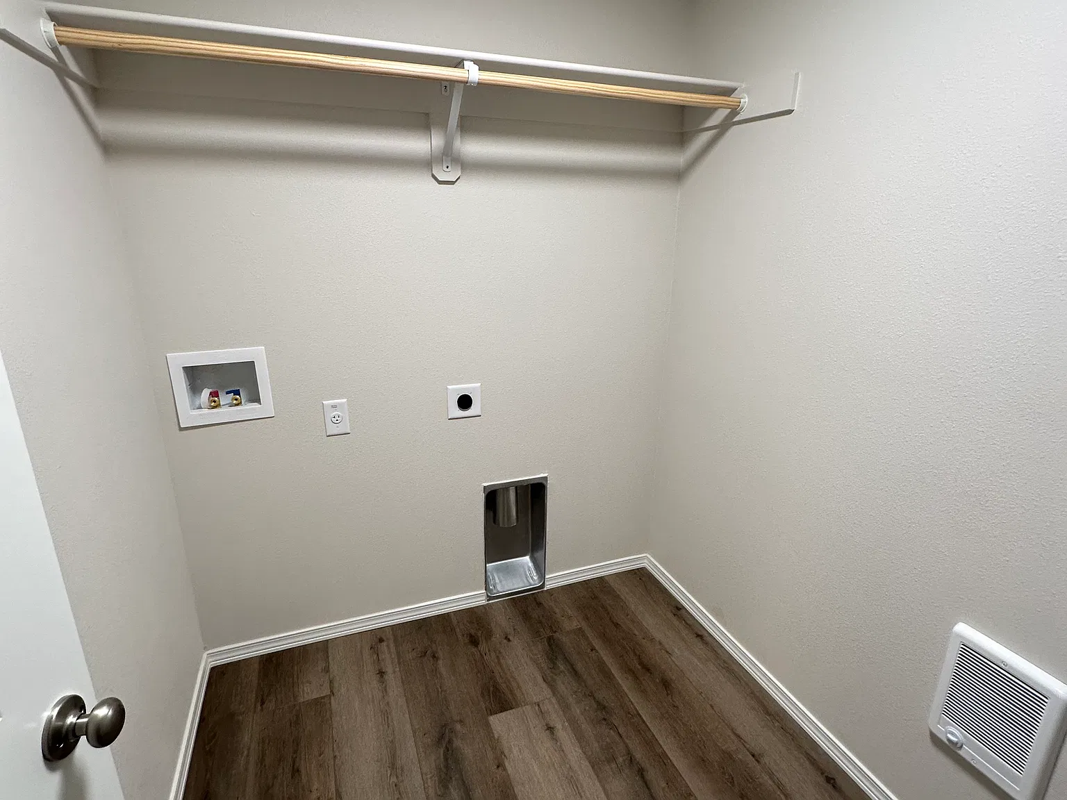2199 NE Shepard Rd — Photo 2