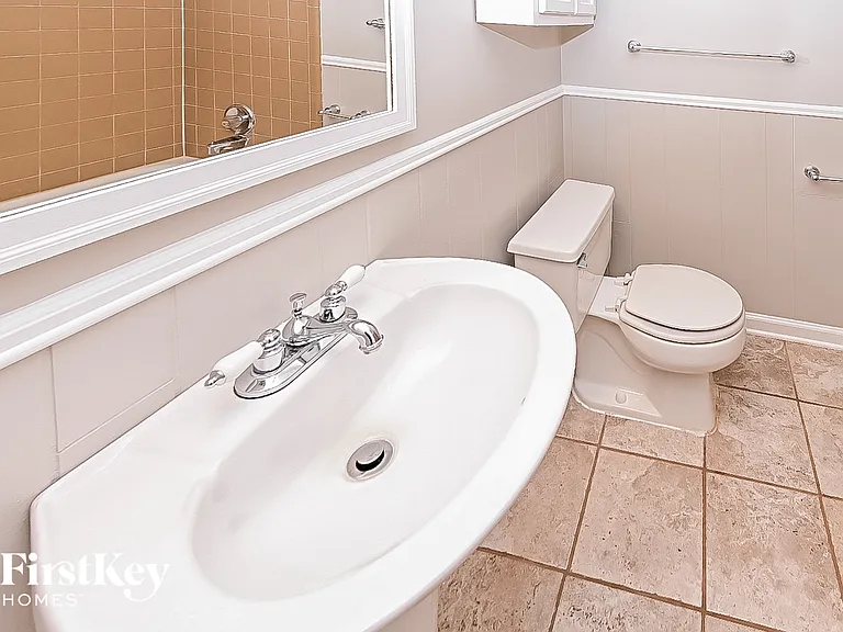 7066 Scepter Dr — Photo 14