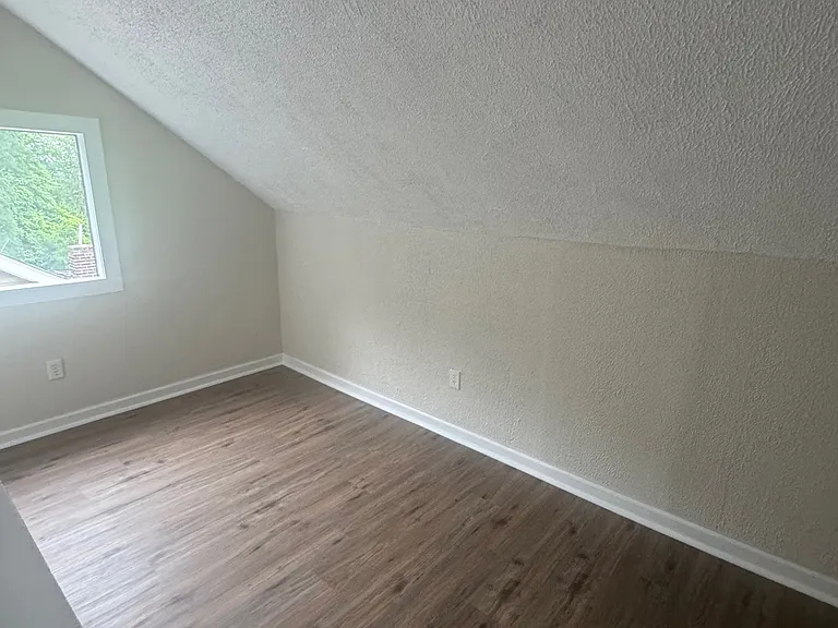 24 Waldeck St #1 — Photo 7