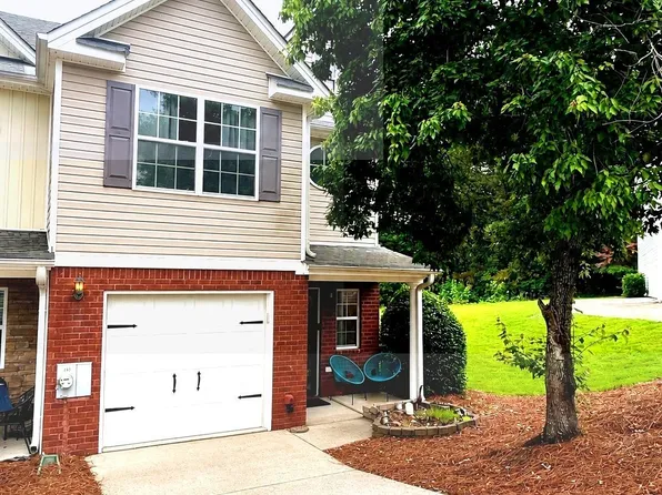 1456 Box Cir, Winder, GA 30680