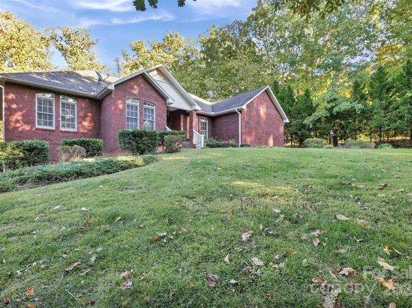 36014 Davis Dr, Albemarle, NC 28001