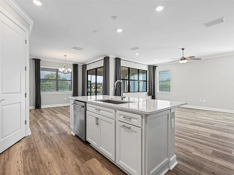17907 Eastbrook Ter — Photo 10