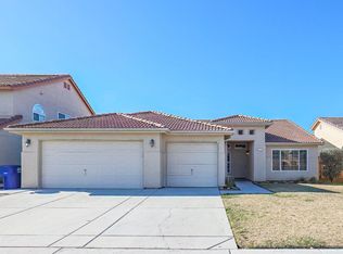 717 Wine Cellar Ct, Los Banos, CA 93635