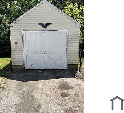 3rd image of 1923 Glenridge Dr