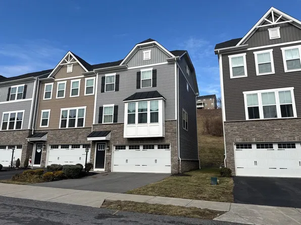 4035 Crown Dr, South Park, PA 15129