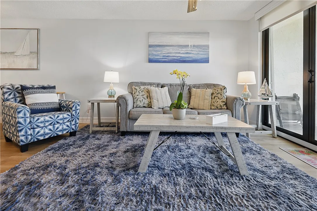 2 bed, 1053 sqft, $3,000 — Photo 4
