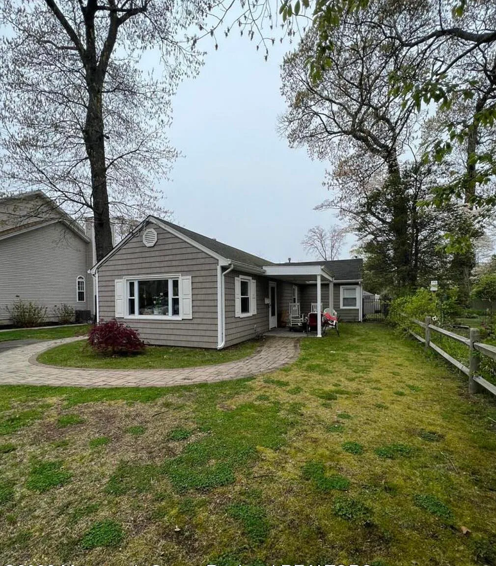 2 bed, 1024 sqft, $3,500 — Photo 2