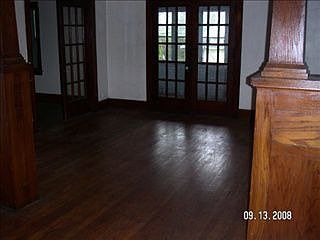 4th image of 2225 Elm St