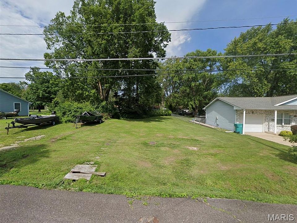 2nd image of 201 Division St
