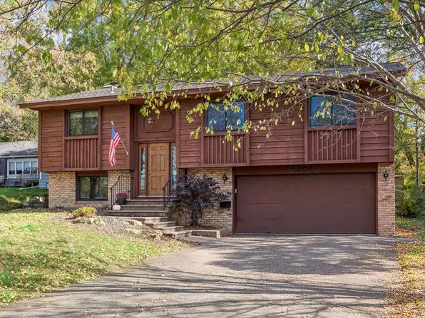 2904 Louisiana Ave N, Crystal, MN 55427