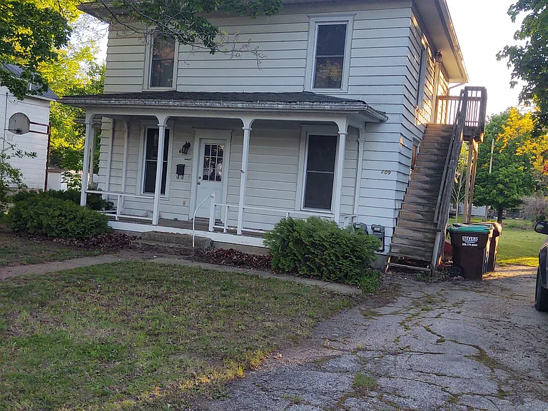 607 N Jackson St — Photo 5