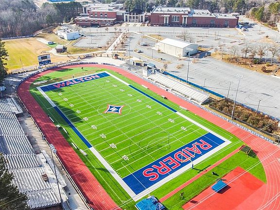 5th image of 4010 Lower Roswell Rd