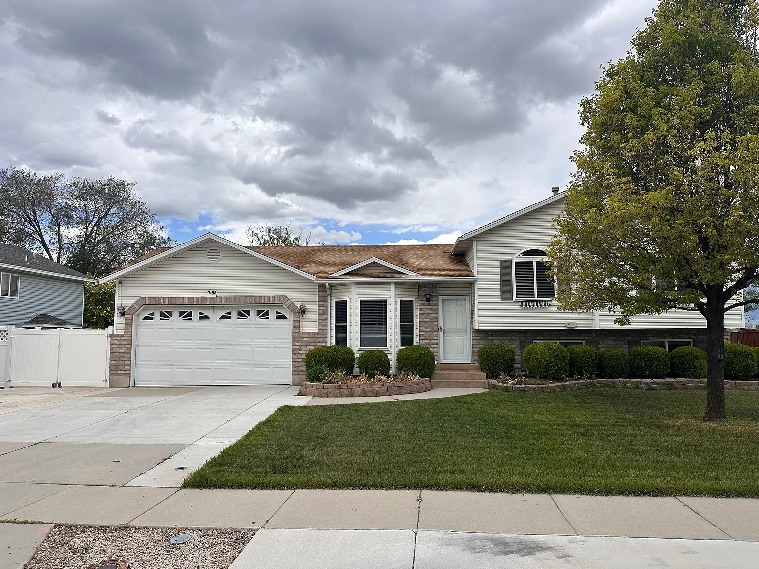 S Red Heather Ln, West Jordan — Photo 1