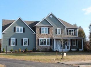 13 Iarussi Way, Medway, MA 02053