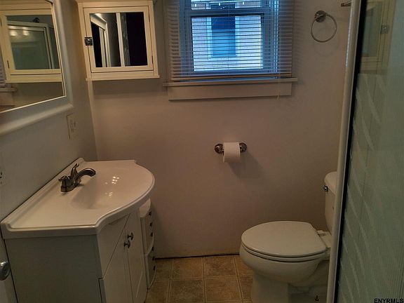 4th image of 49 West St