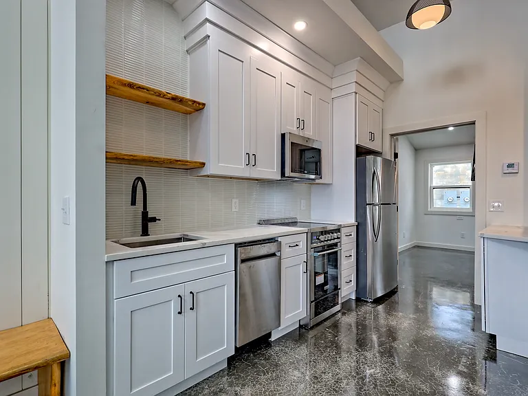 21 Valley St #5 — Photo 2