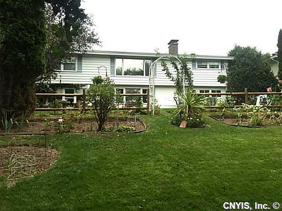 3rd image of 416 Sunrise Dr
