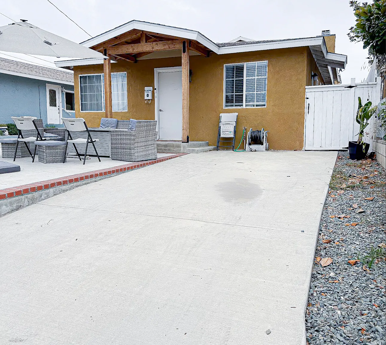 2 bed, 850 sqft, $2,800 — Photo 1