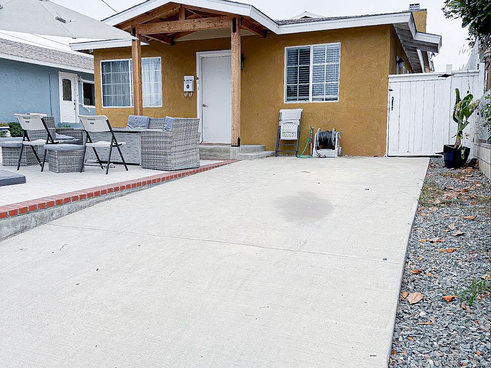 1st image of 1009 46th St #A