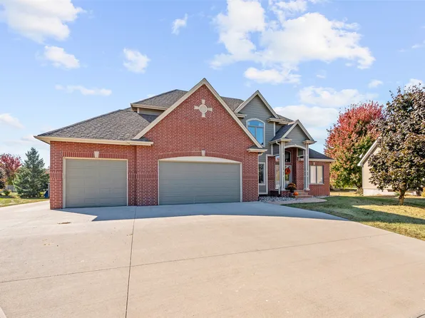 2324 SW Woodland Ct, Ankeny, IA 50023