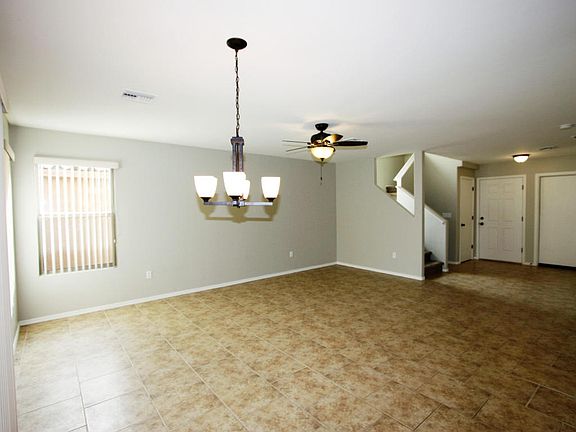 3rd image of 424 W Dawn Blossom Dr