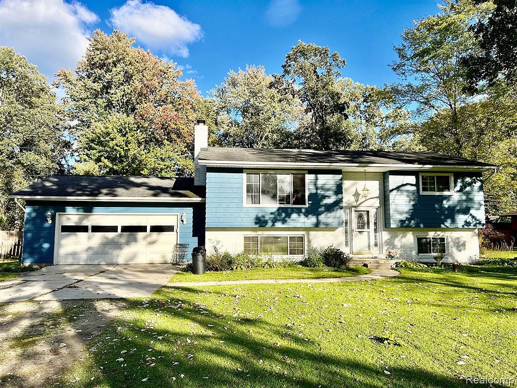 3152 Maumee Trl, North Street, MI 48049 Zillow