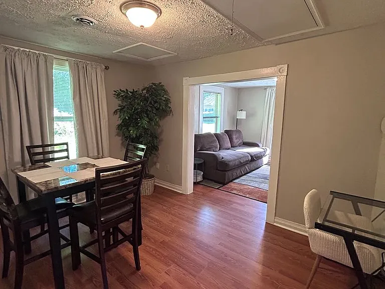 14 Ainsworth Ln — Photo 7