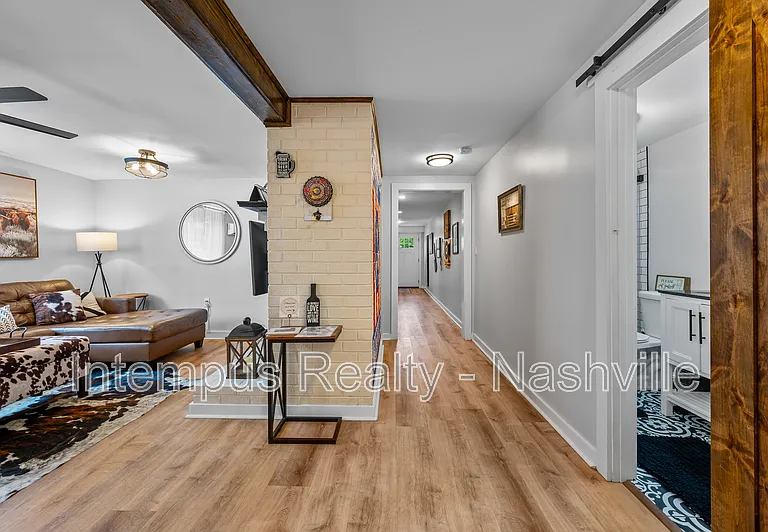 840 Lemont Dr #B — Photo 6