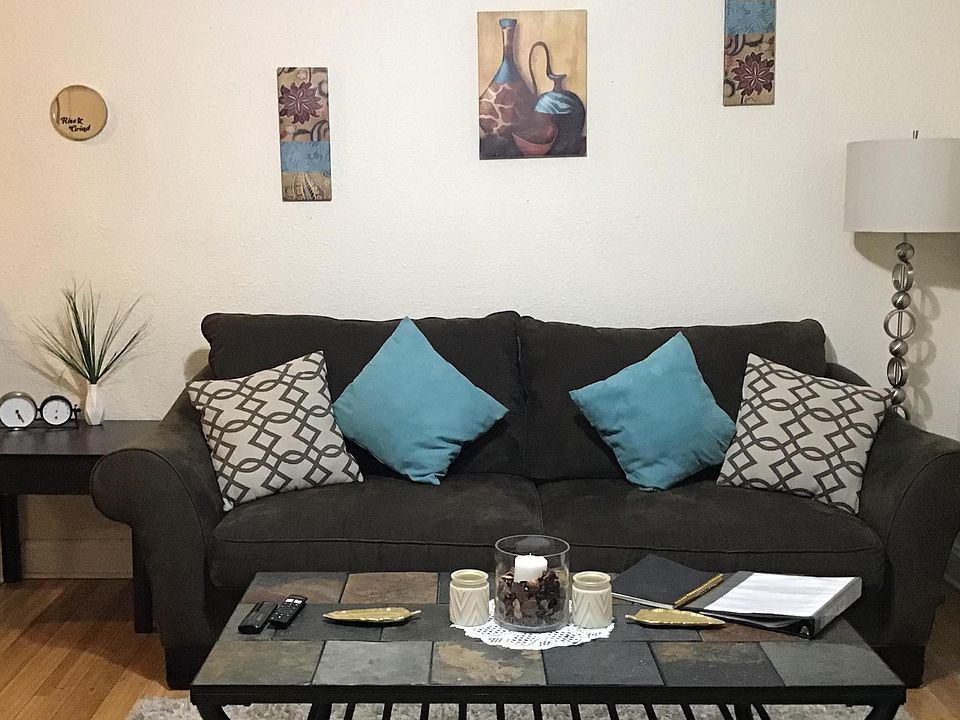 1st image of 1819 N Cambridge Ave APT 103