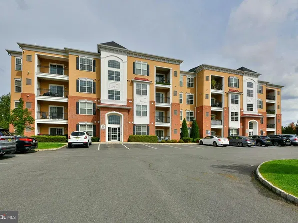 1025 Halifax Pl, Hamilton, NJ 08619