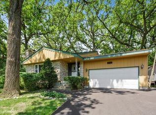 9007 Gardner Rd, Fox River Grove, IL 60021