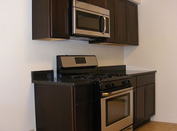 5th image of 1463 Hazelwood Ct