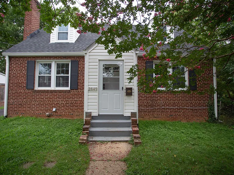 2849 Rogers Dr — Photo 1