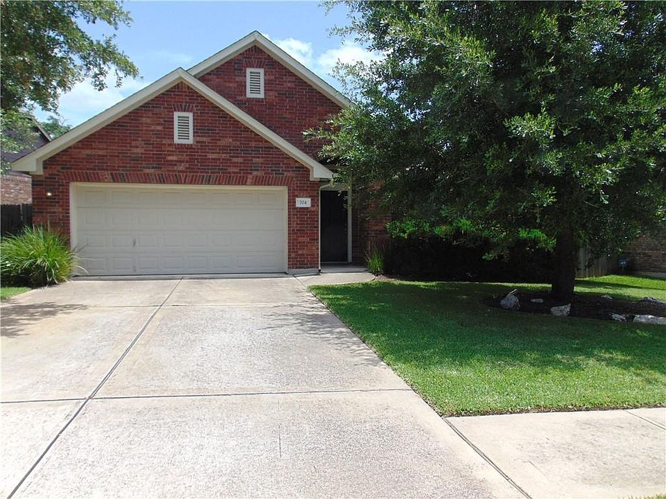 1st image of 704 Coomes Pl