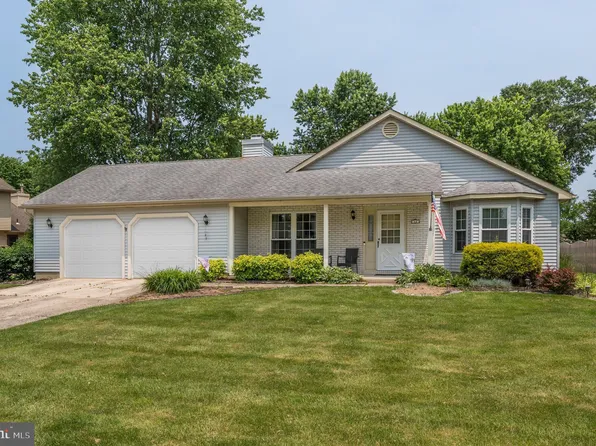 12 Mayville Ln, Marlton, NJ 08053