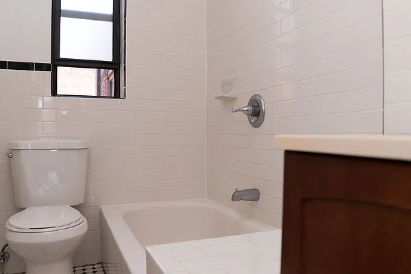Rented by Nooklyn NYC LLC | media 59
