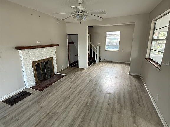 4th image of 137 E MAINE AVENUE