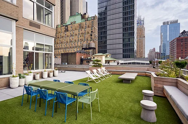 Rented by Greystar | media 5