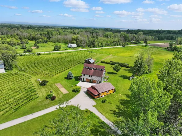 85 Shrine Road, Isle La Motte, VT 05463