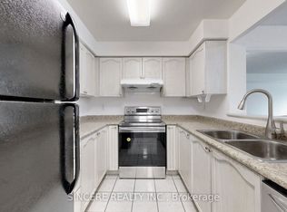 39 Pemberton Ave #310, Toronto, ON M2M4L6