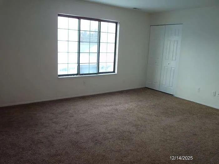 22843 Grove St #47 — Photo 5