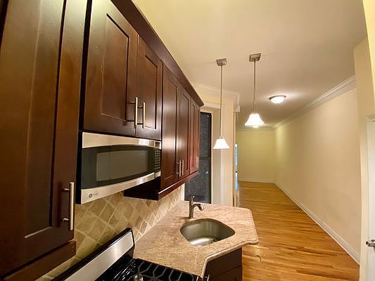 1st image of 534 W 47th St APT 1w