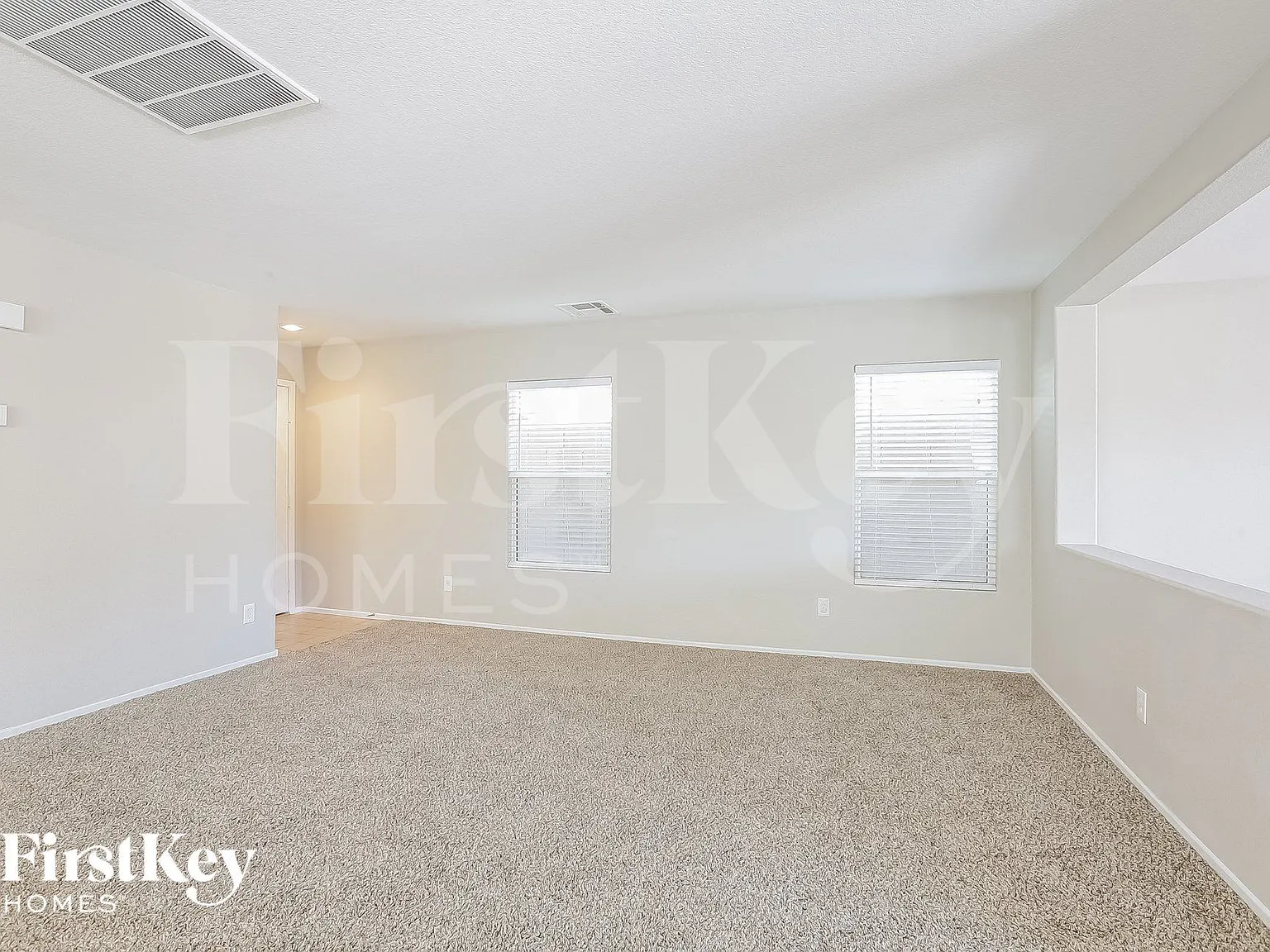 4 bed, 2.5 bath, 2050 sqft, $2,720 — Photo 3