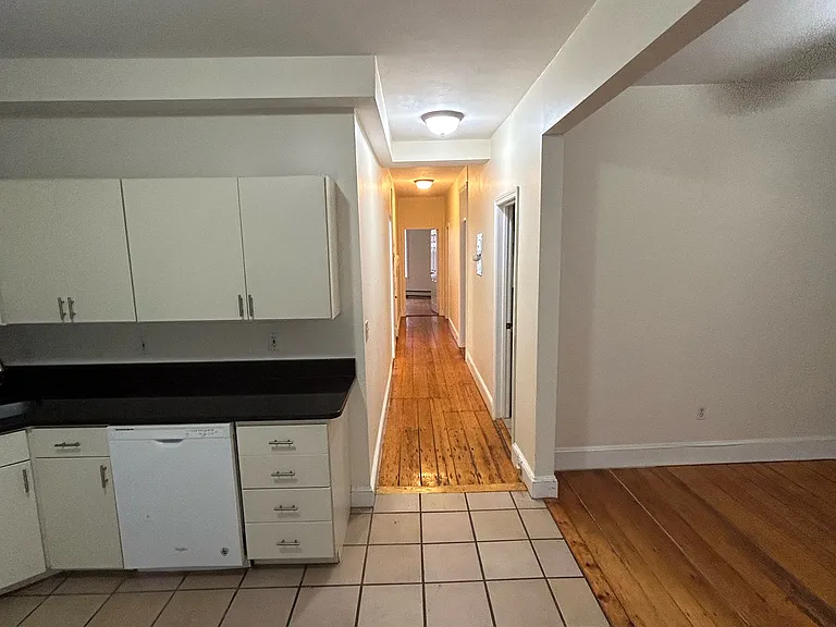 115 Hampshire St #1A — Photo 3