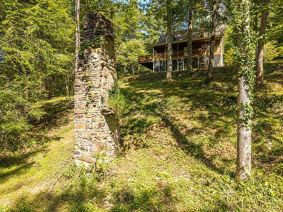 2nd image of 4126 Zion Hill Rd