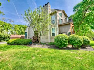 9450 Hunters Creek Dr, Cincinnati, OH 45242
