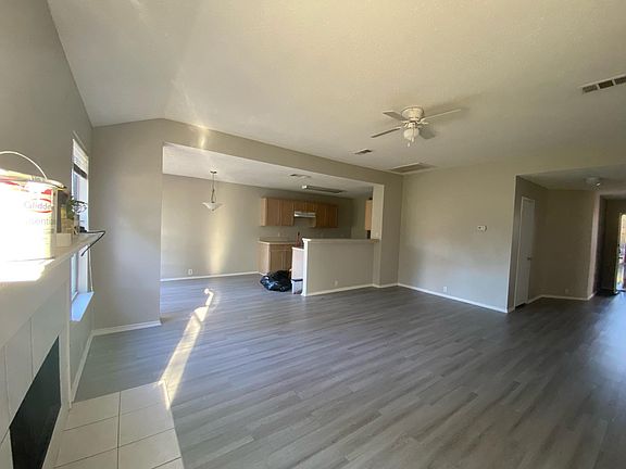 2nd image of 1405 Gilday Dr