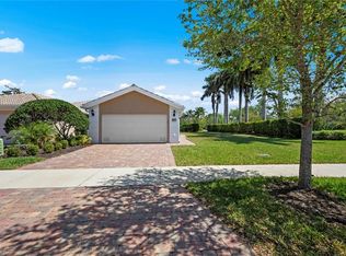 28827 Xenon Way, Bonita Springs, FL 34135
