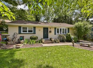 6 Huron Ave, Oakland, NJ 07436