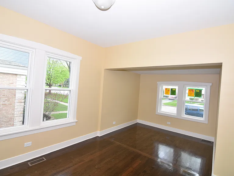 9761 Schiller Blvd — Photo 11